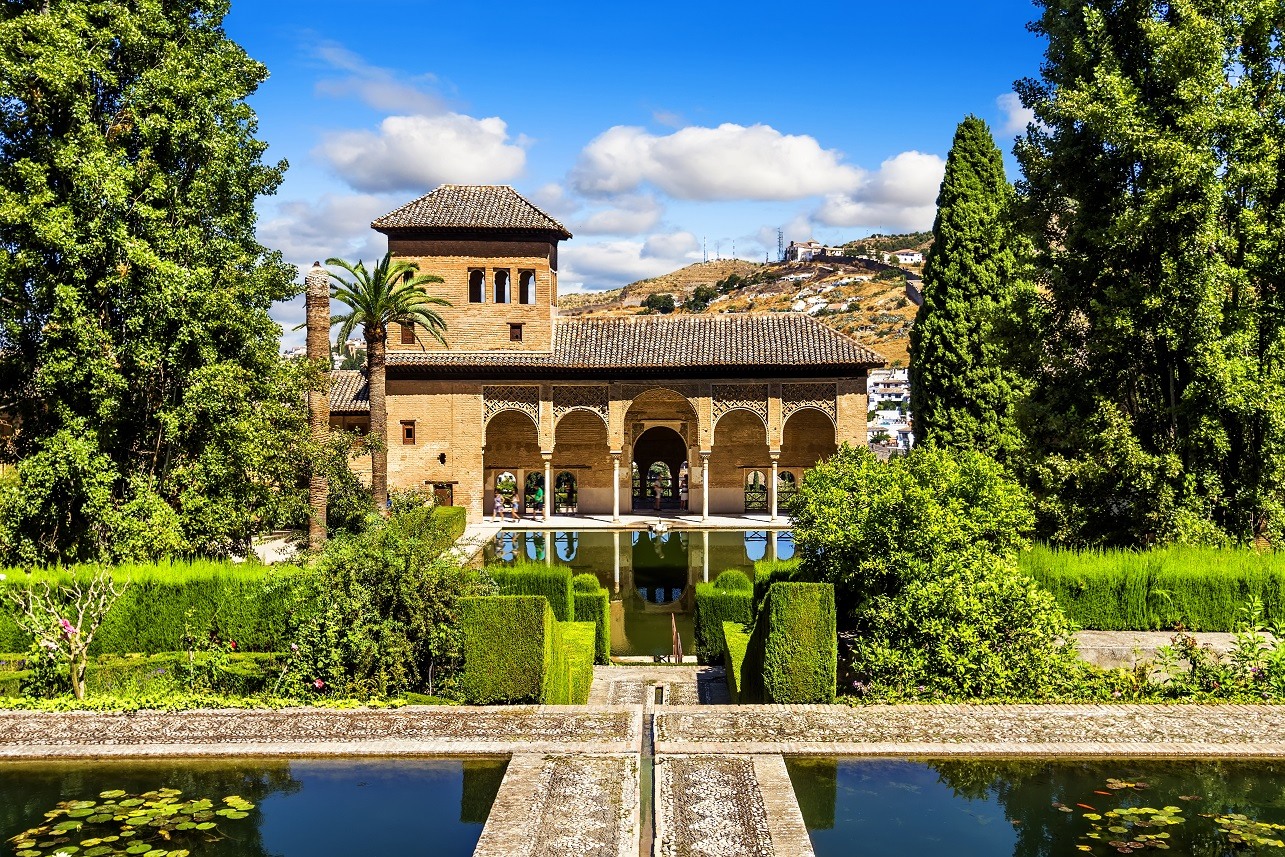 patios interiores de la Alhambra de Granada