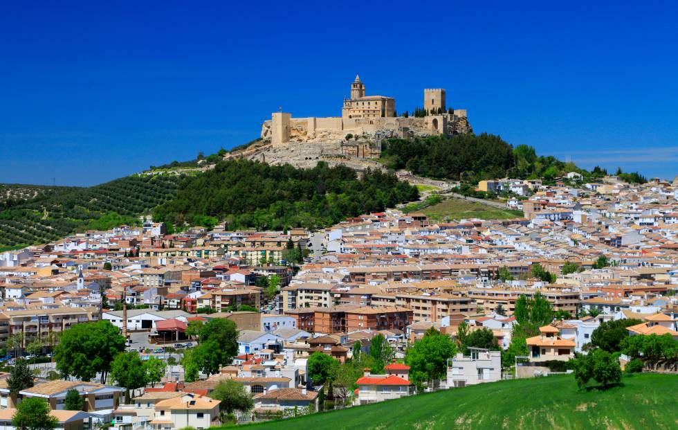 castillo de Jaén y parte de la ciudad